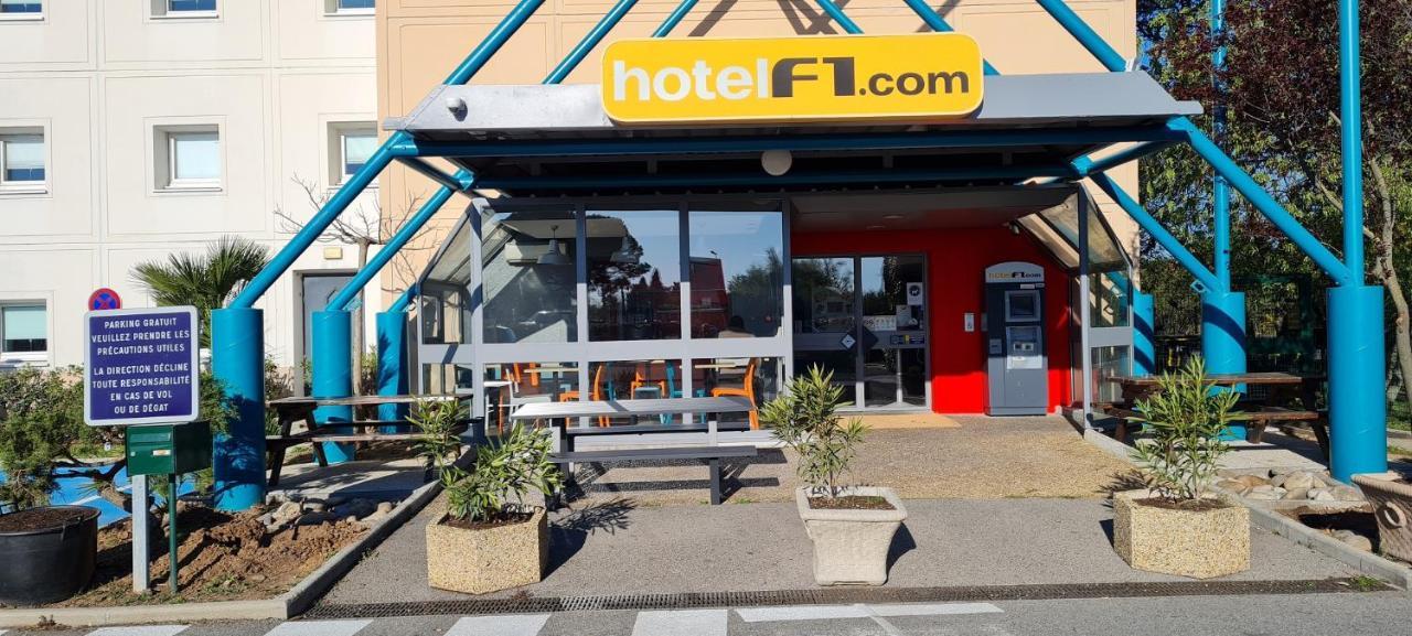 Hotelf1 Frejus Roquebrune Sur Argens Eksteriør bilde